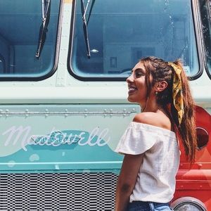 Meet your Posher, Monica